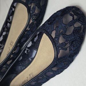 GreatOnU NAVY BLUE Flats Shoes With Flowers 8.5 39.5 New, Not Worn